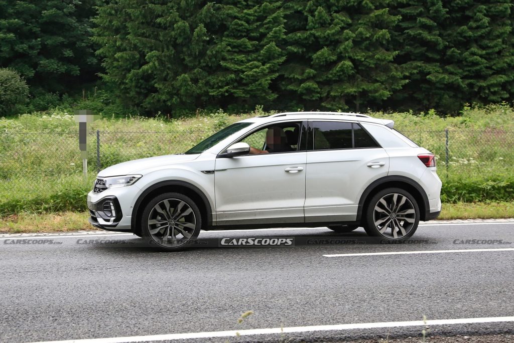 Facelifted 2022 VW T-Roc Spied Undisguised In R-Line Spec | Carscoops