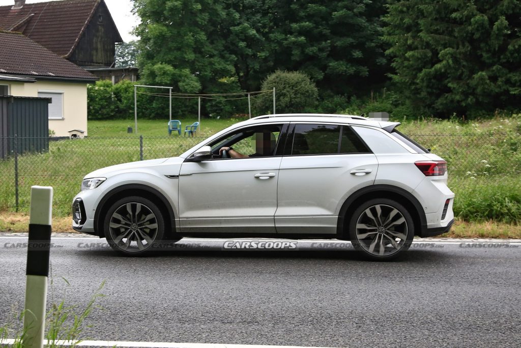 Facelifted 2022 VW T-Roc Spied Undisguised In R-Line Spec | Carscoops