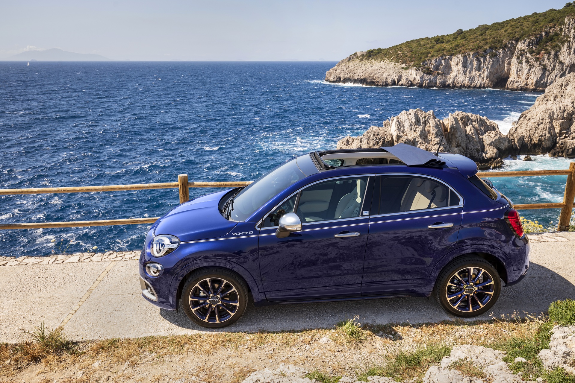 Posher Fiat 500 And 500X Yachting Editions Drop Their Tops And Get Wood ...