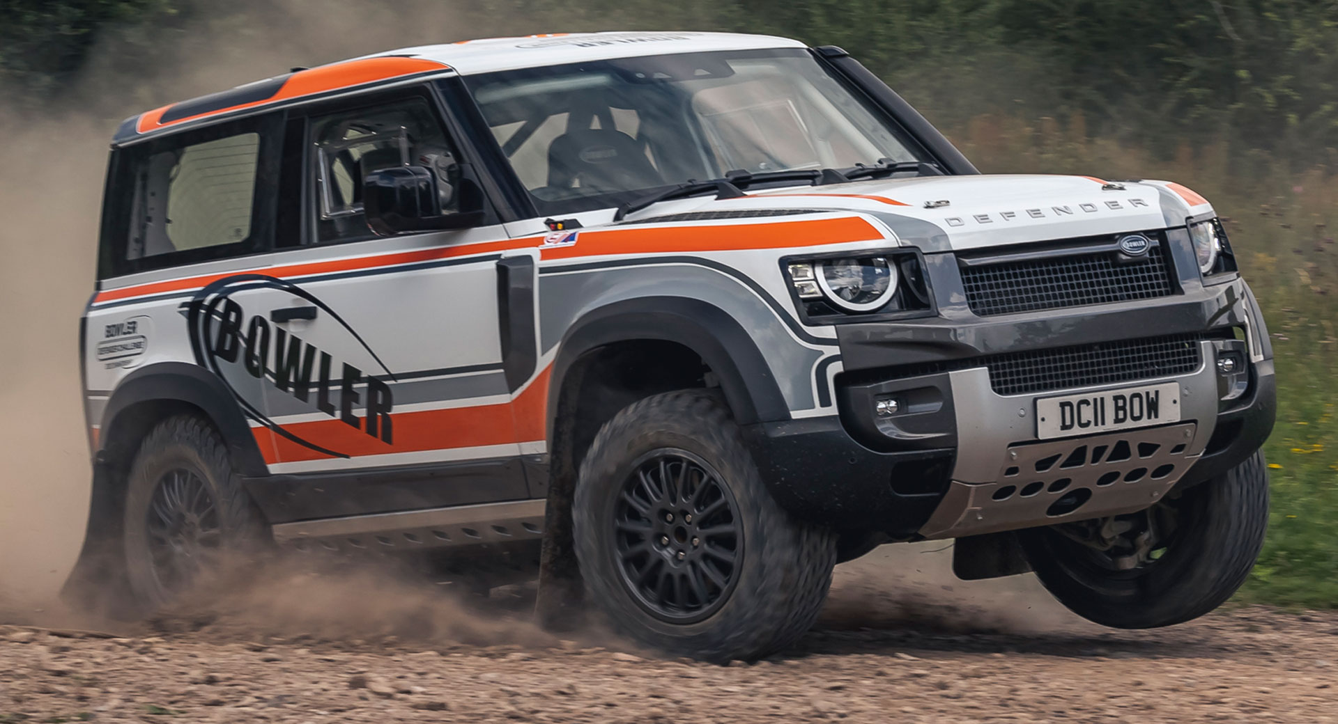 Bowler And Land Rover Unveil Defender Rally Car, Will Compete In One