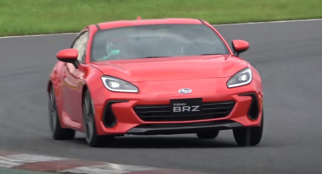  Japanese Drift Master Drives The Toyota GR 86 And Subaru BRZ On Track