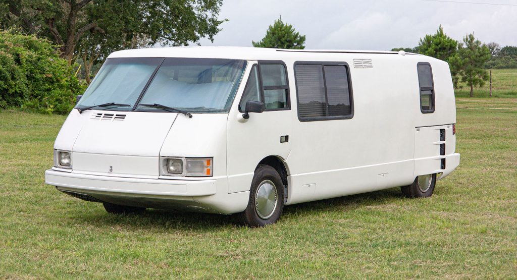  This Weird RV Is A Vixen 21 TD Powered By A BMW Straight-Six And Penned By The DeLorean’s Designer