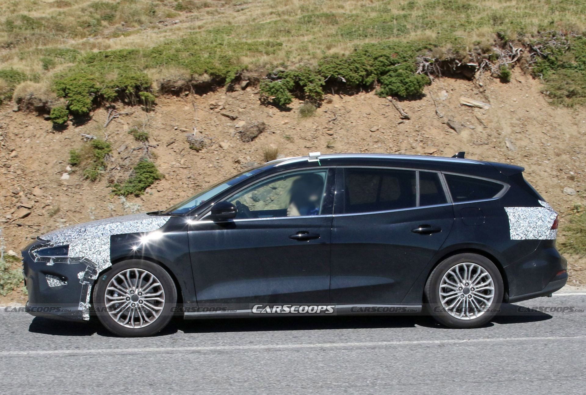 voordelig Jeugd Paar 2022 Ford Focus Wagon Facelift Spied Showing Redesigned Light Units |  Carscoops