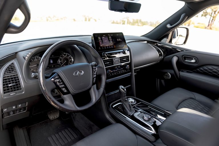 2022 Infiniti QX80 Gains An Updated Interior With New 12.3-Inch ...