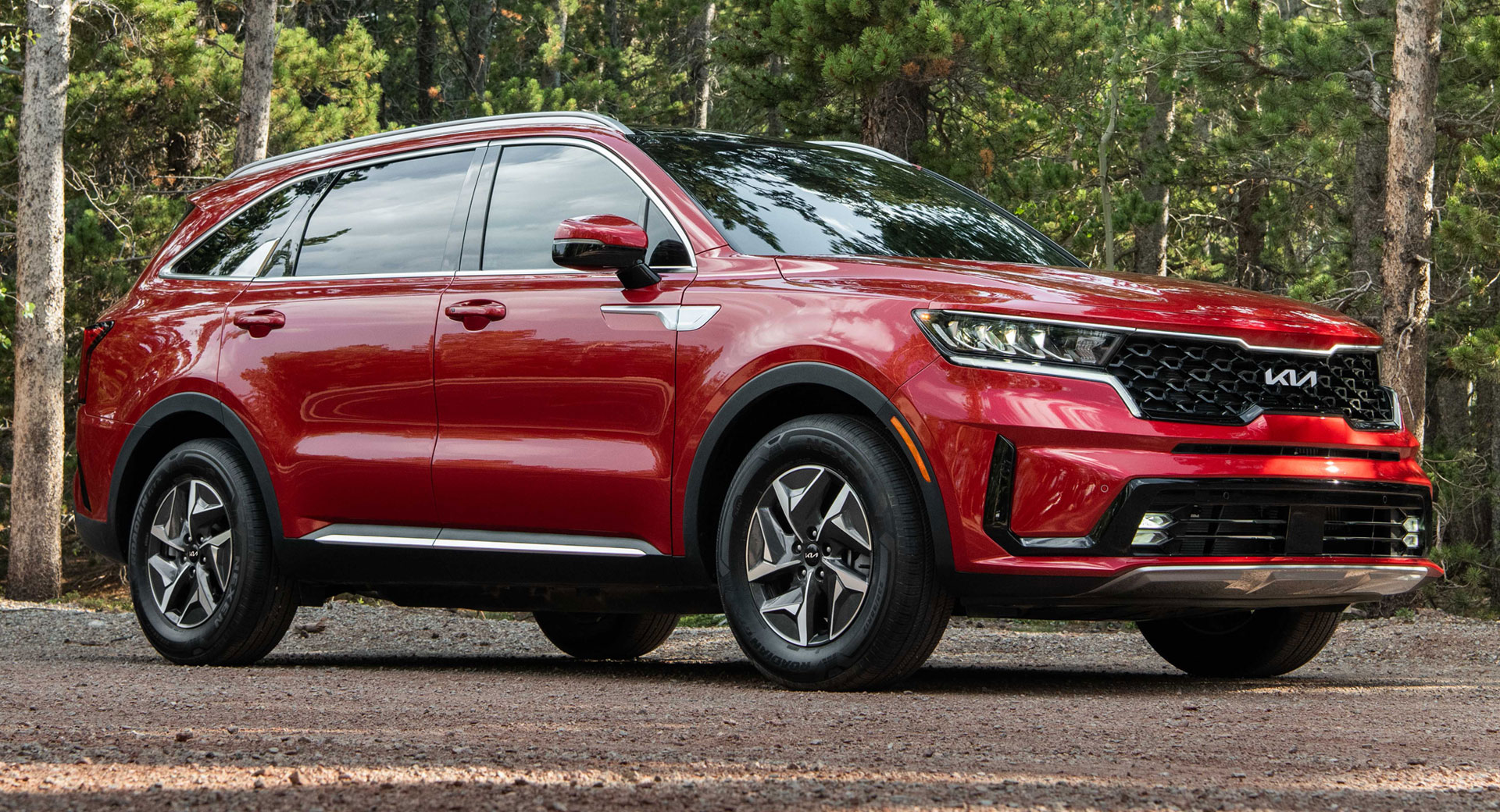 2022 Kia Sorento Receives Upgraded Equipment And A Minor Price Hike Carscoops