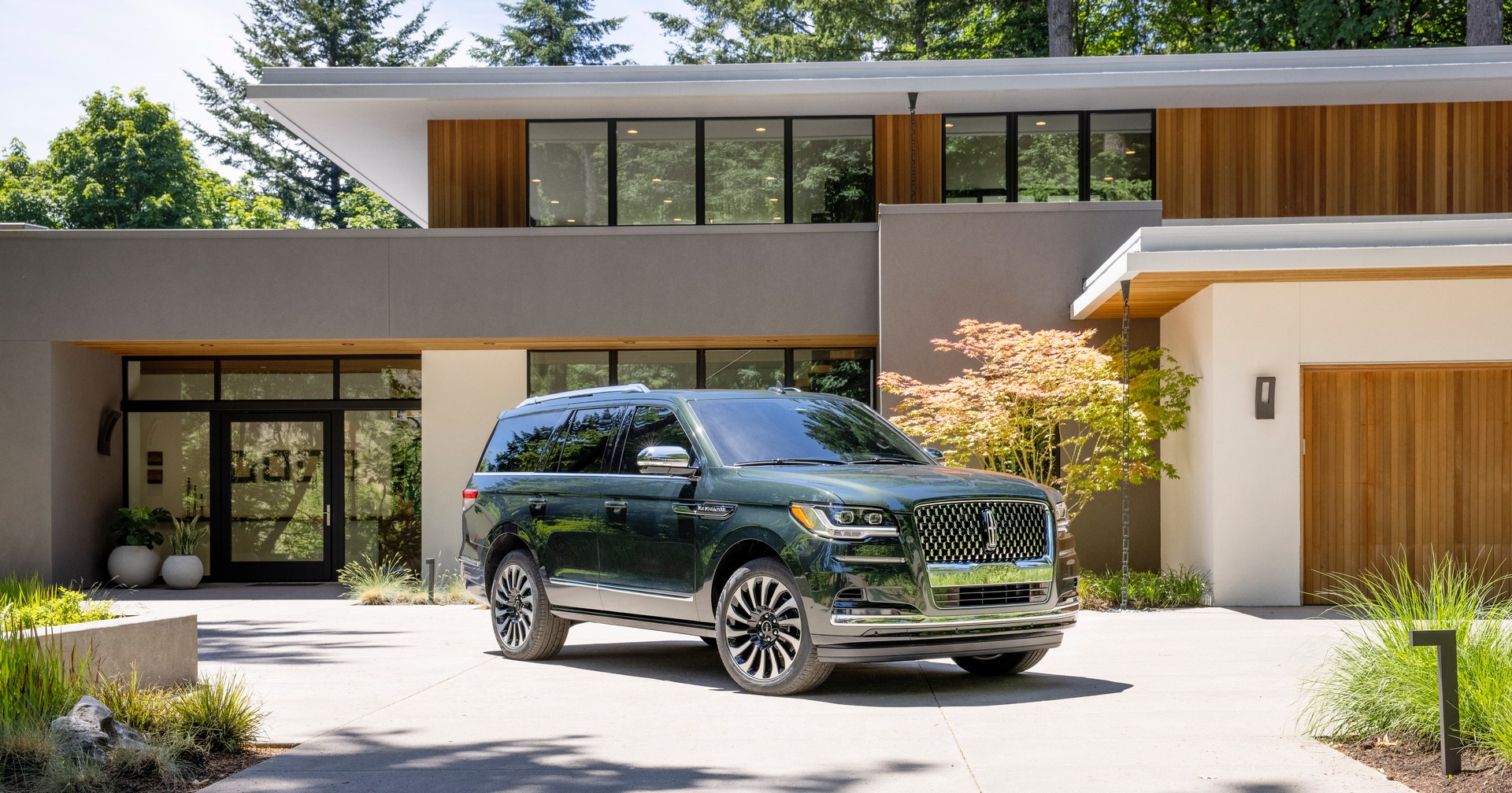 2022 Lincoln Navigator Has A Bigger Grille And A Hands-Free ActiveGlide ...