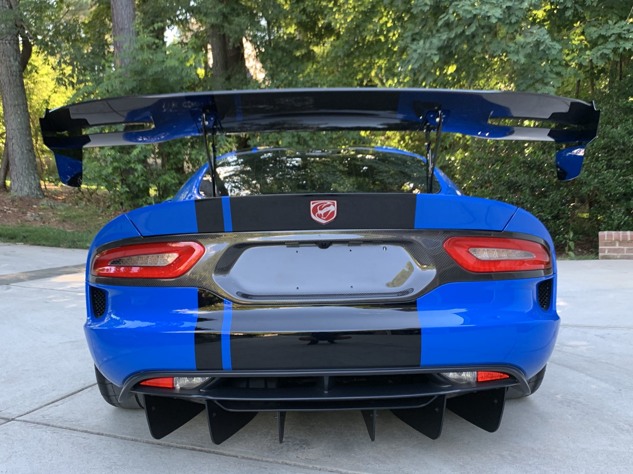 Low Mileage Dodge Viper Acr Extreme Is Begging To Be Driven Carscoops