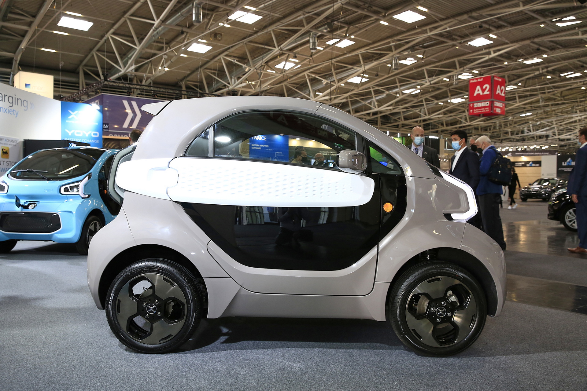 XEV Shows Off European Battery Exchange Program For 3D Printed City Car ...