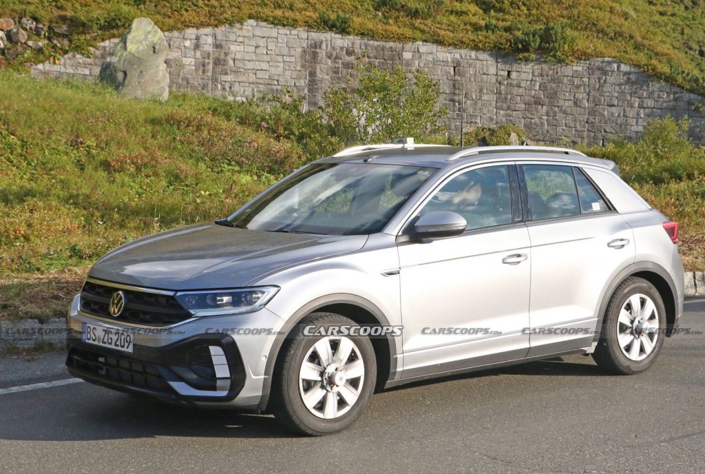 Sorry-Looking 2022 VW T-Roc Spied Wearing Hubcaps For Brake Testing ...