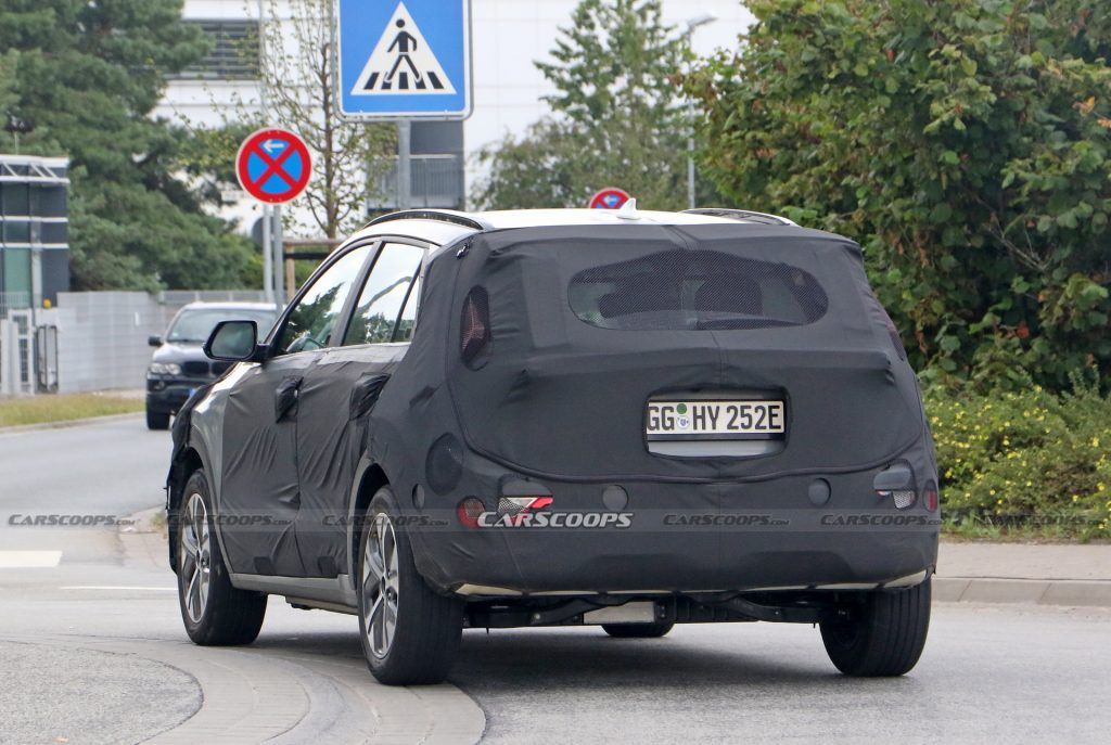 2022 Kia e-Niro Spied For The First Time Hiding Its Concept-Inspired ...