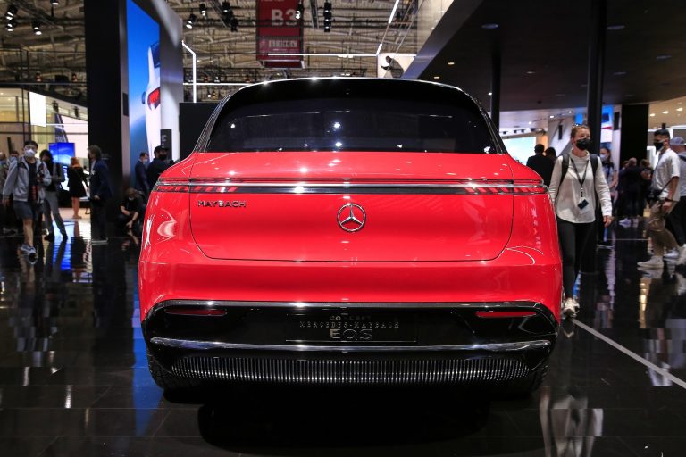 Mercedes-Maybach EQS Concept Previews Ultra-Luxurious Electric SUV ...