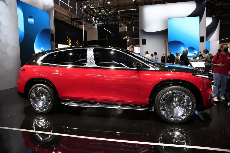 Mercedes-Maybach EQS Concept Previews Ultra-Luxurious Electric SUV ...