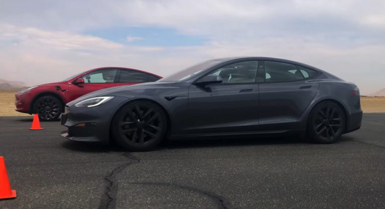 Tesla Model S Plaid Annihilates A Model Y Performance On The Drag Strip ...