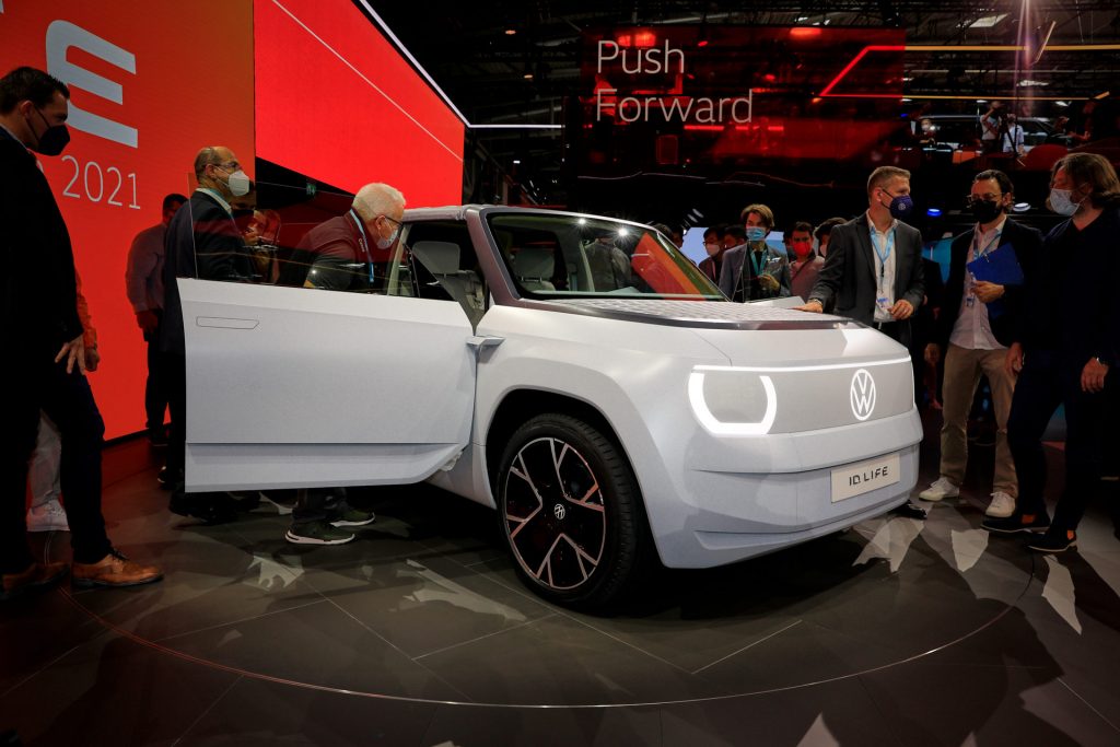 VW ID. LIFE Previews Small EV That Will Launch In 2025 Priced At Around ...