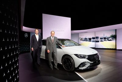 Daimler To Split Into Two Companies, Luxury Carmaker Mercedes-Benz ...