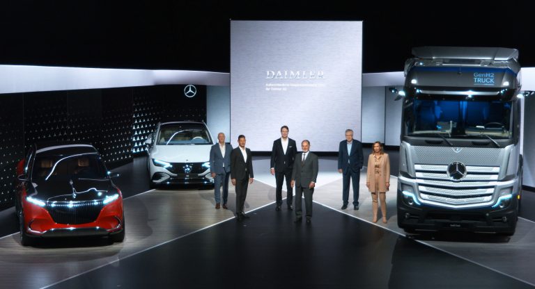 Daimler To Split Into Two Companies, Luxury Carmaker Mercedes-Benz ...