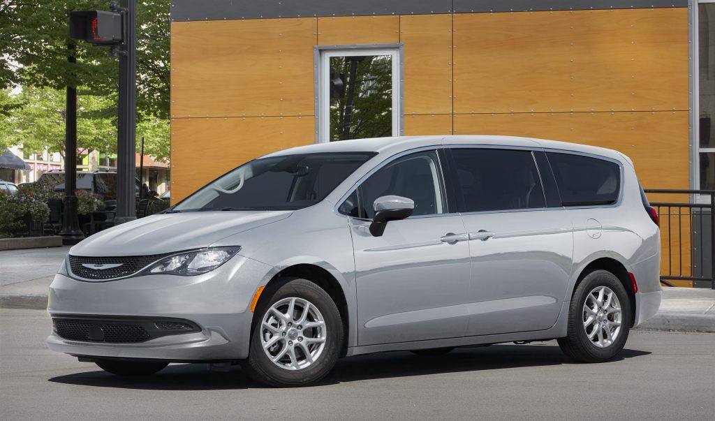 The 2022MY Chrysler Voyager Will Be Available Only To Fleets | Carscoops