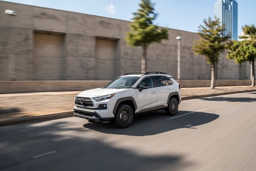 Toyota Gives 2022 RAV4 Some Minor Styling Updates And A New SE Hybrid ...