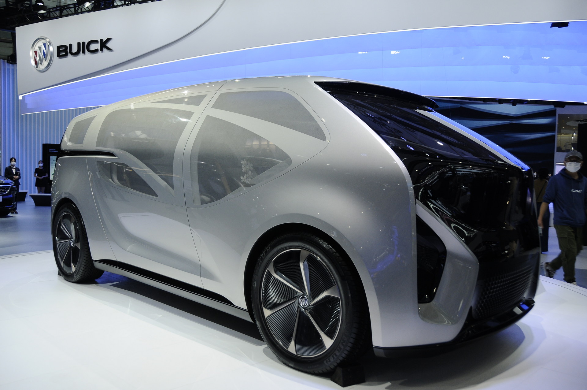 Buick Smart Pod Is A Futuristic Luxury Minivan Concept That Could’ve