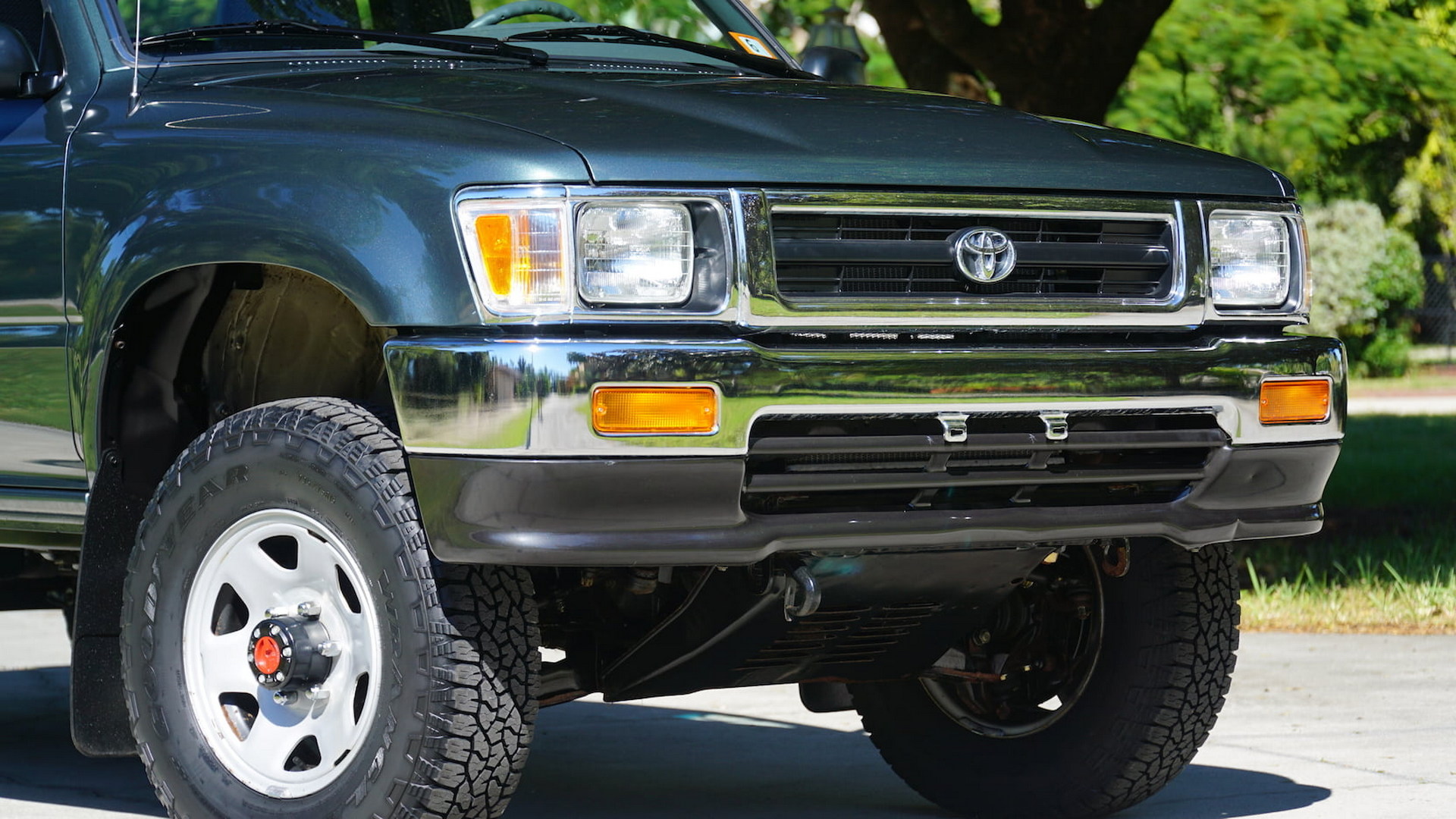 Amazing 1993 Toyota Pickup Barn Find With 93 Miles Could Fetch Some ...