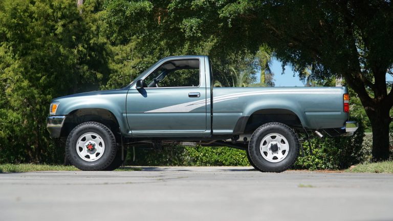 Amazing 1993 Toyota Pickup Barn Find With 93 Miles Could Fetch Some ...