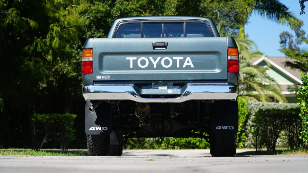 Amazing 1993 Toyota Pickup Barn Find With 93 Miles Could Fetch Some ...