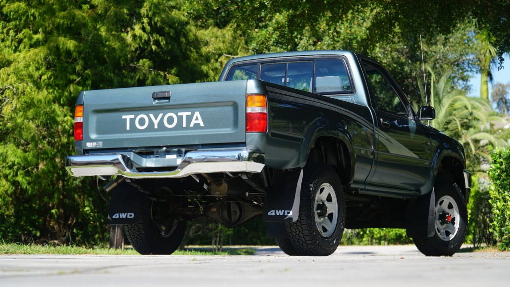 Amazing 1993 Toyota Pickup Barn Find With 93 Miles Could Fetch Some ...