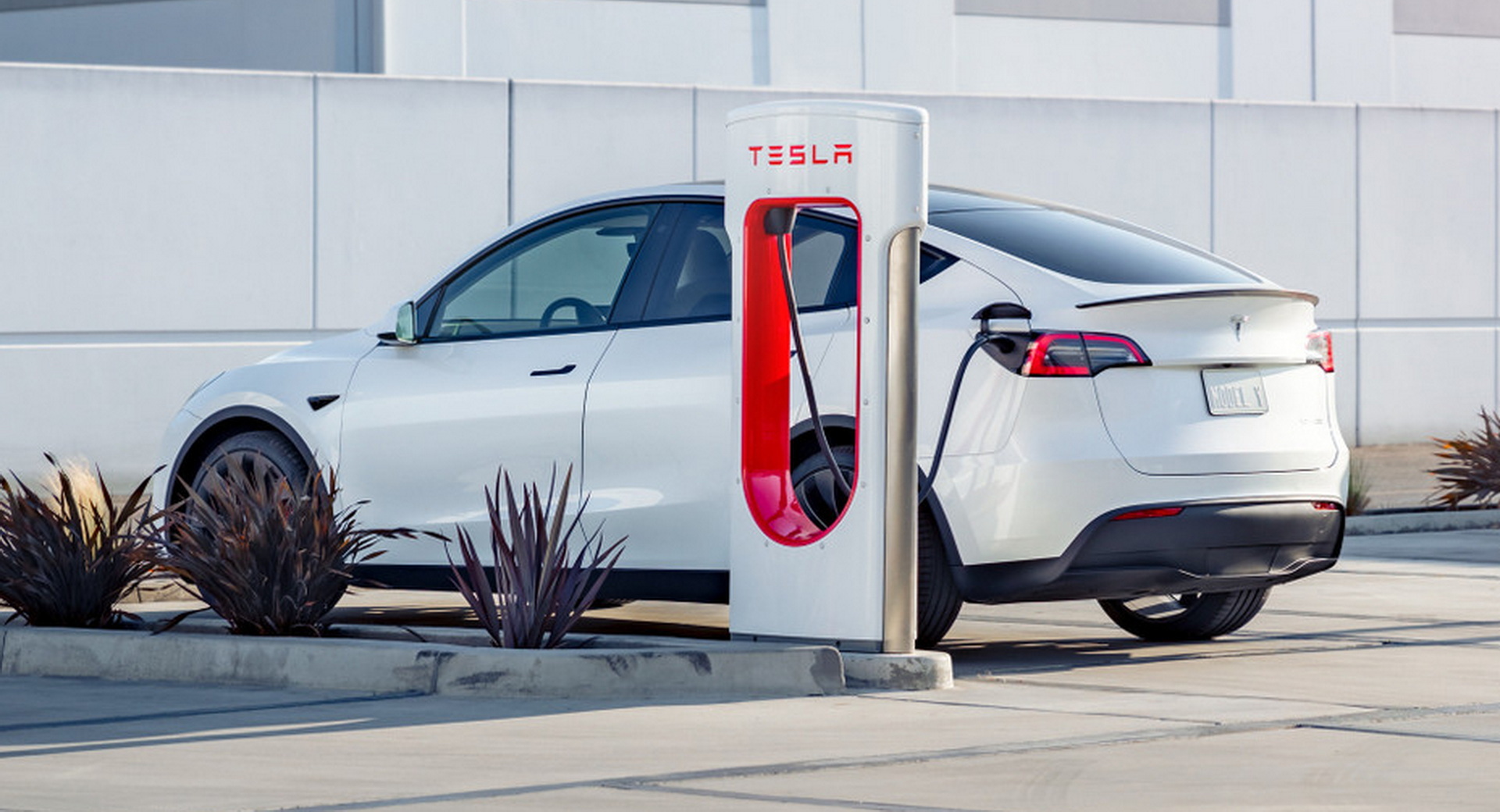 Supercharger : comment recharger ma non-Tesla ?