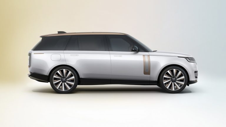 The Luxurious New Range Rover SV Will Offer 1.6 Million Combinations ...