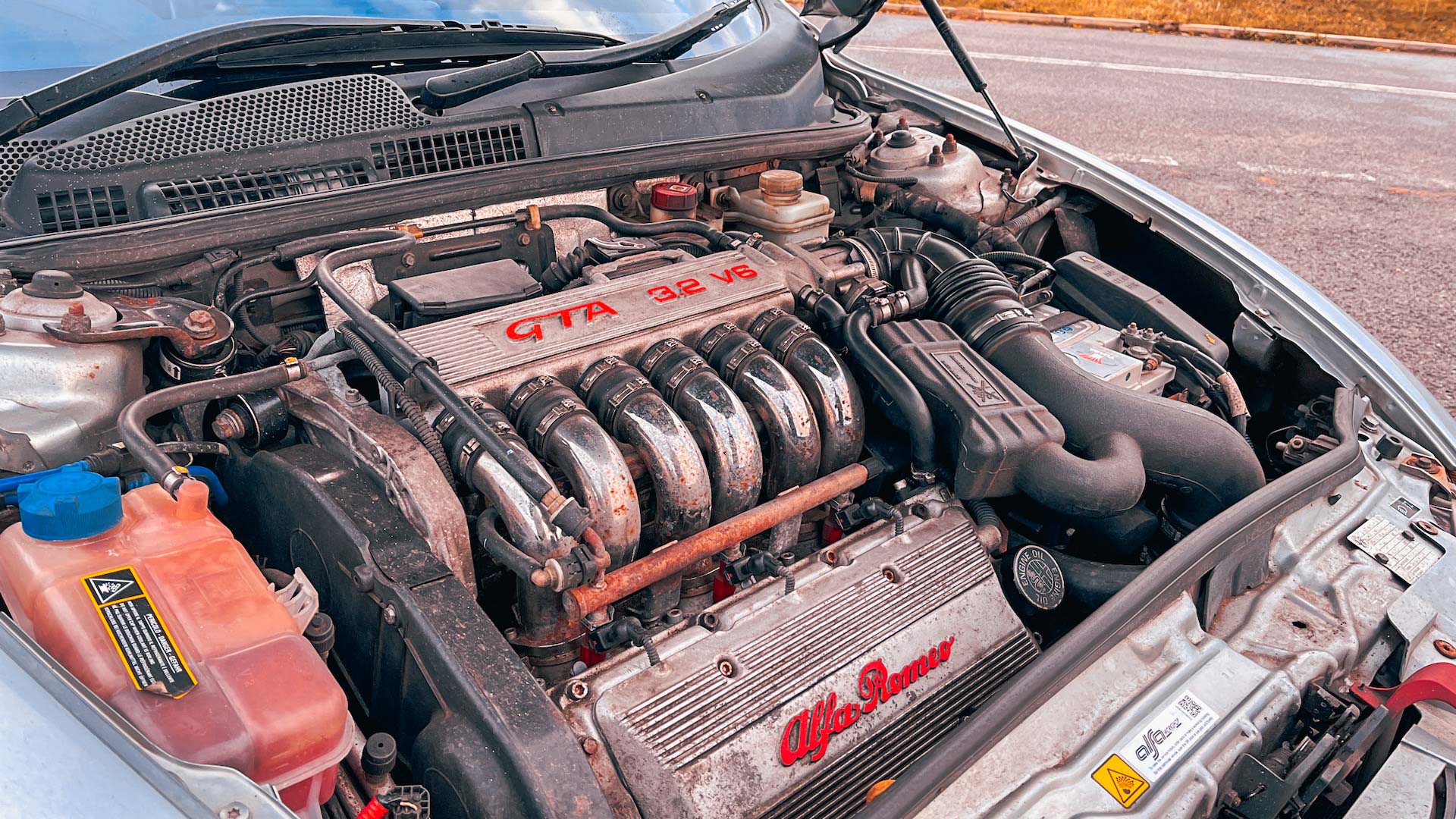 Los compactos V6 molaban: Alfa Romeo 147 GTA