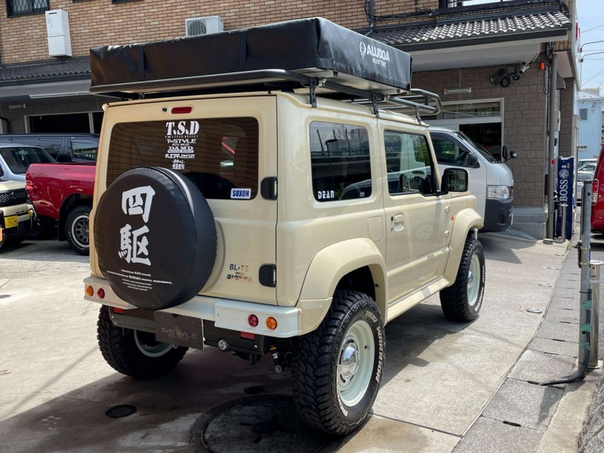 You Could Buy This Retro-Flavored Suzuki Jimny For $21K In Japan ...