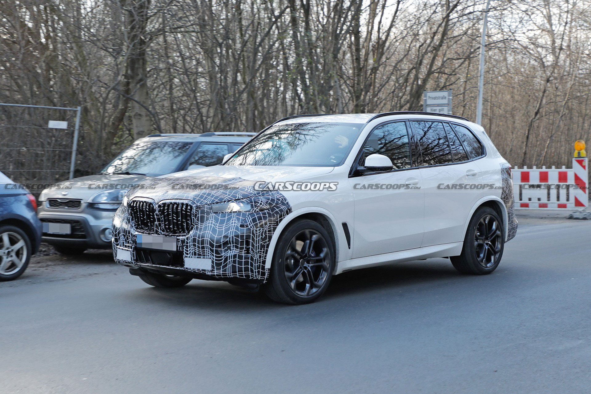 2024 Bmw X5 Spied With Subtle Updates, Should Arrive By Early Next Year 