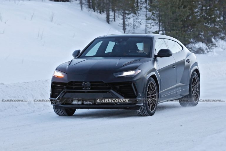 Matte Black 2023 Lamborghini Urus Evo Nabbed Without Camouflage | Carscoops