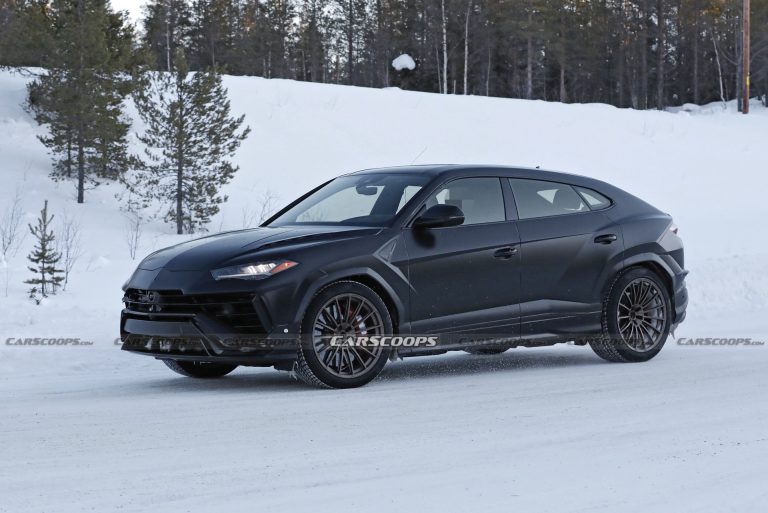 Matte Black 2023 Lamborghini Urus Evo Nabbed Without Camouflage | Carscoops