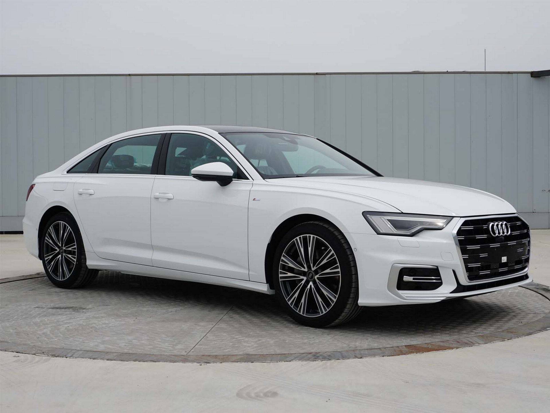 annuleren Moet Voorbijgaand 2023 Audi A6 Facelift Possibly Previewed By China's Updated A6 L | Carscoops