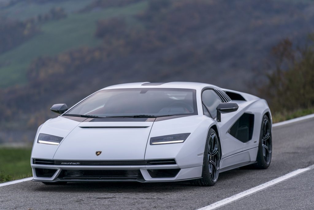 The Lamborghini Countach LPI 800-4 Does Look Better On The Road | Carscoops