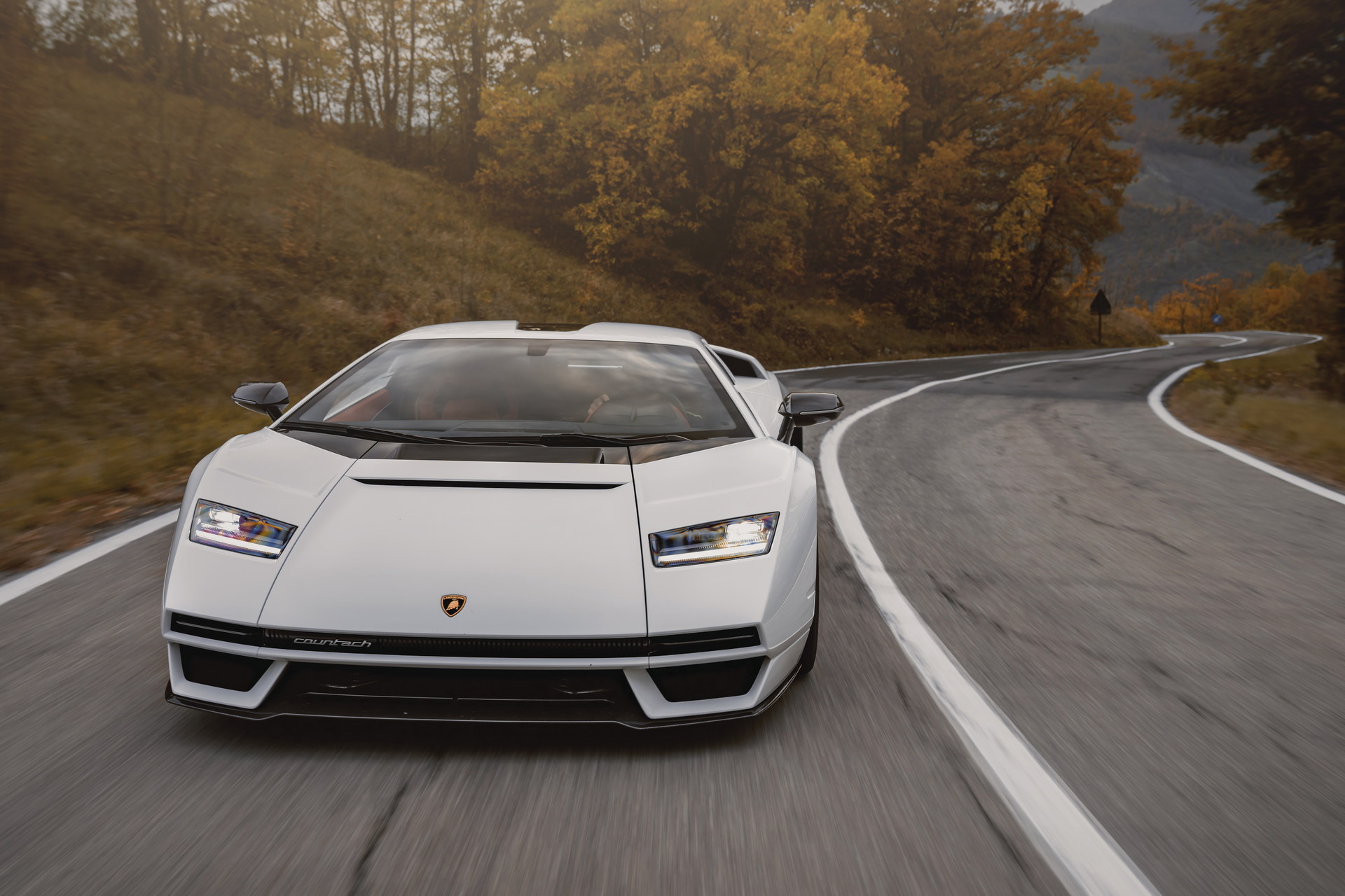 The Lamborghini Countach Lpi 800-4 Does Look Better On The Road 