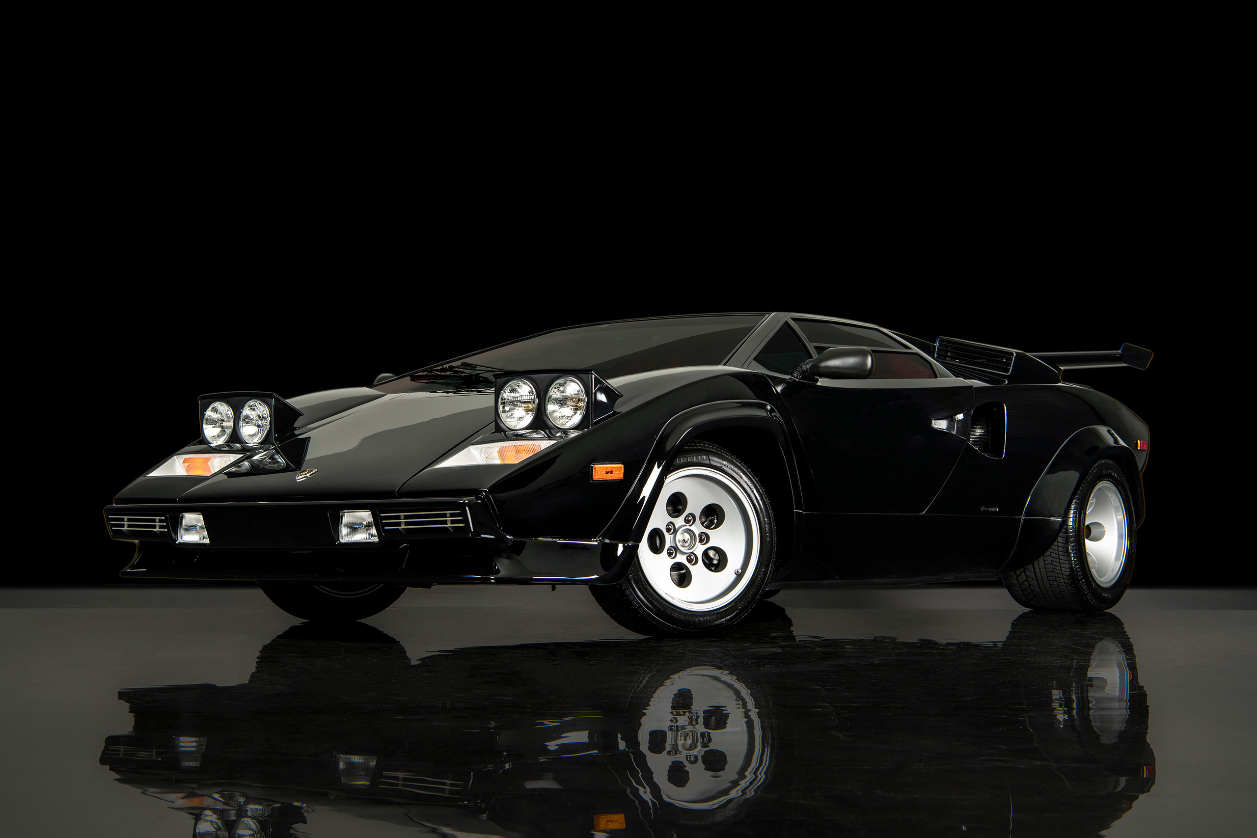 Does This 9k Mile Lamborghini Countach 5000 S Justify Its $745,000 ...