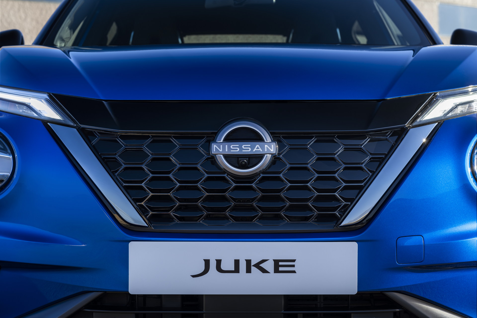 Nissan Juke 2022 - Small Hybrid SUV, Accessories