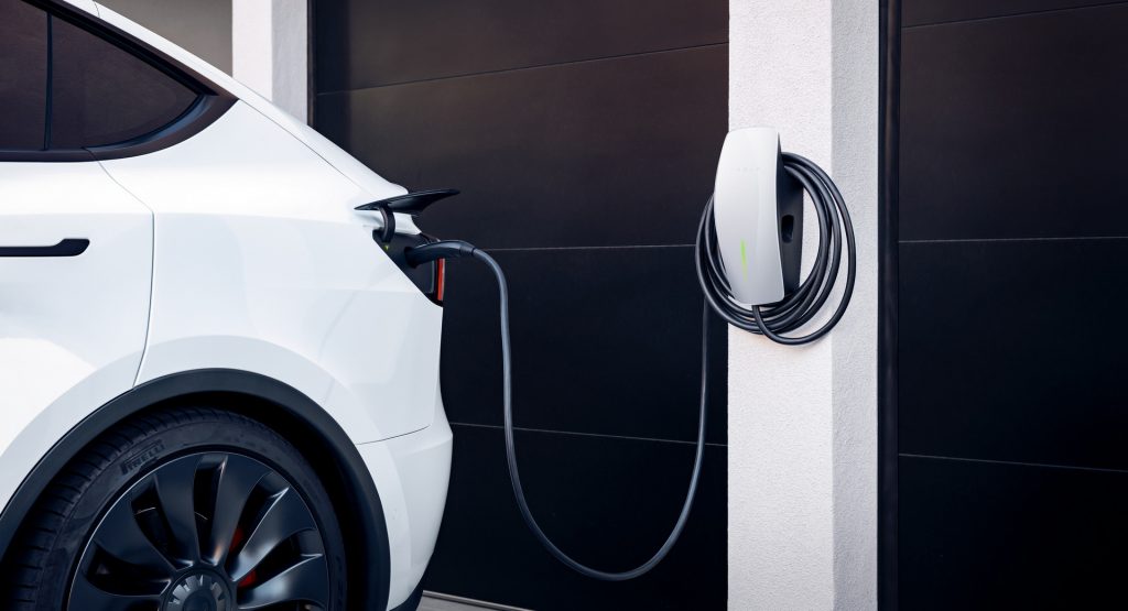  Kentucky Is The First State To Require Tesla’s NACS Plug On All Government-Funded Chargers