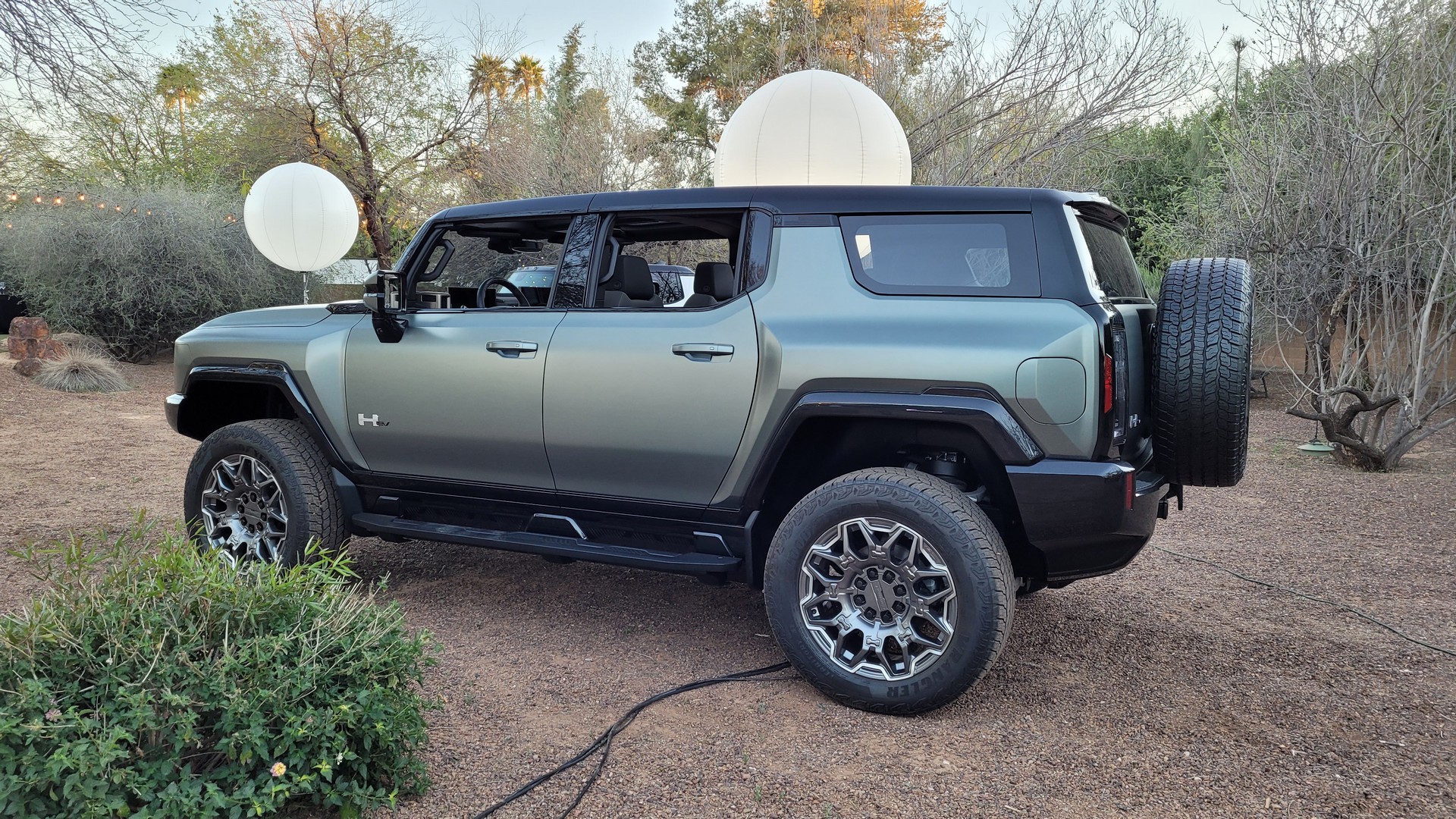 We Check Out The 2024 Hummer EV SUV Concept, Get Glimpse Of Prototype ...