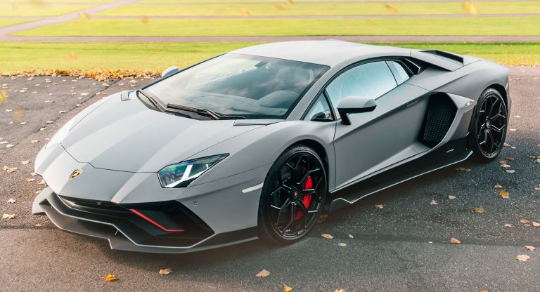 Lamborghini Aventador Ultimae Going Back Into Production To Replace The ...