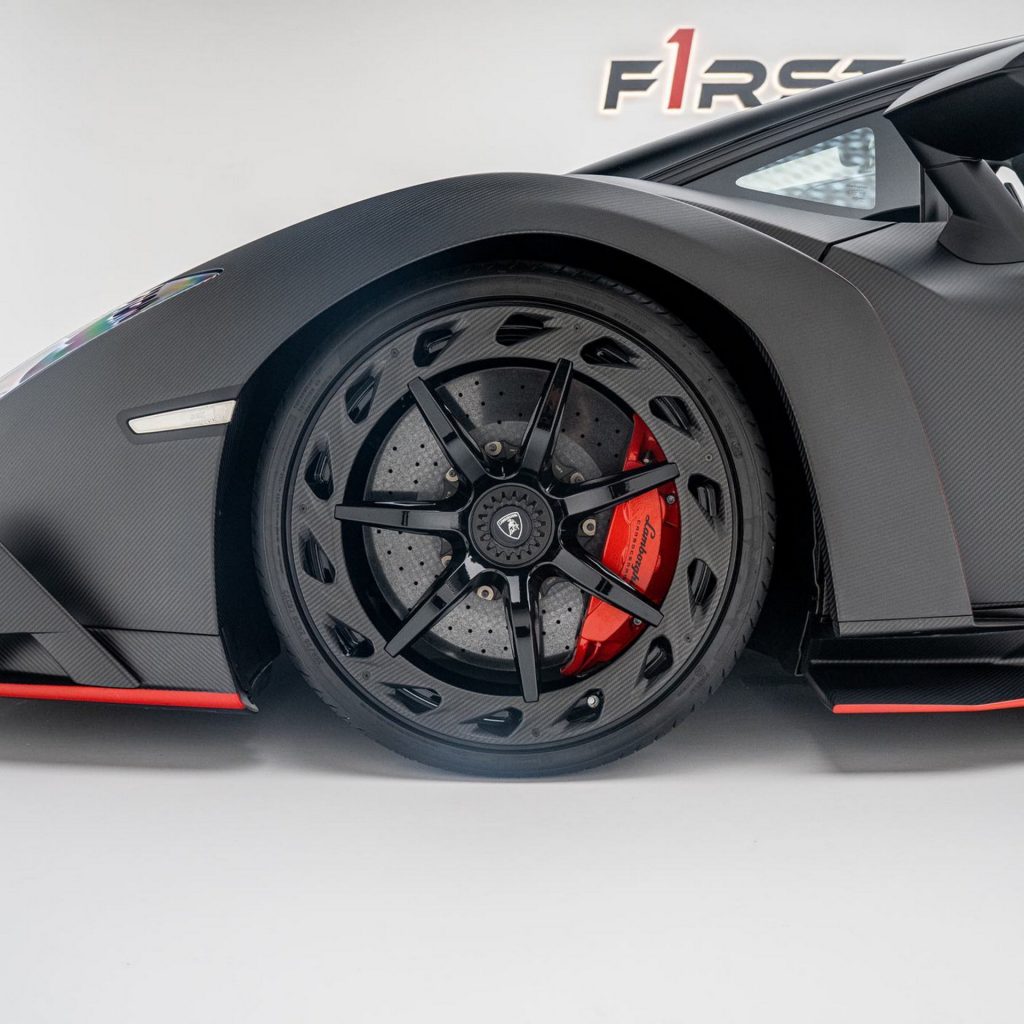 The World's Only Exposed Carbon Lamborghini Veneno Needs A New Home |  Carscoops