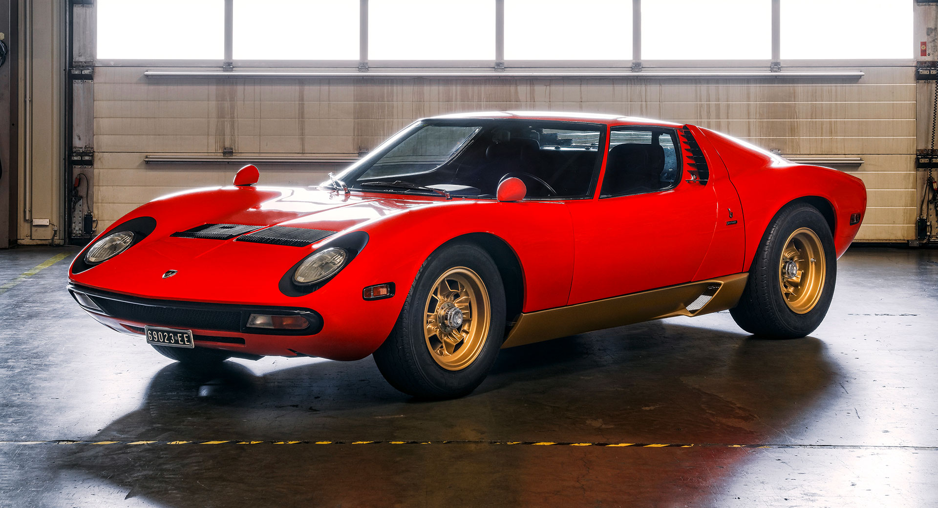 This 1971 Lamborghini Miura SV Is One Of Just 21 Built For The US   Carscoops