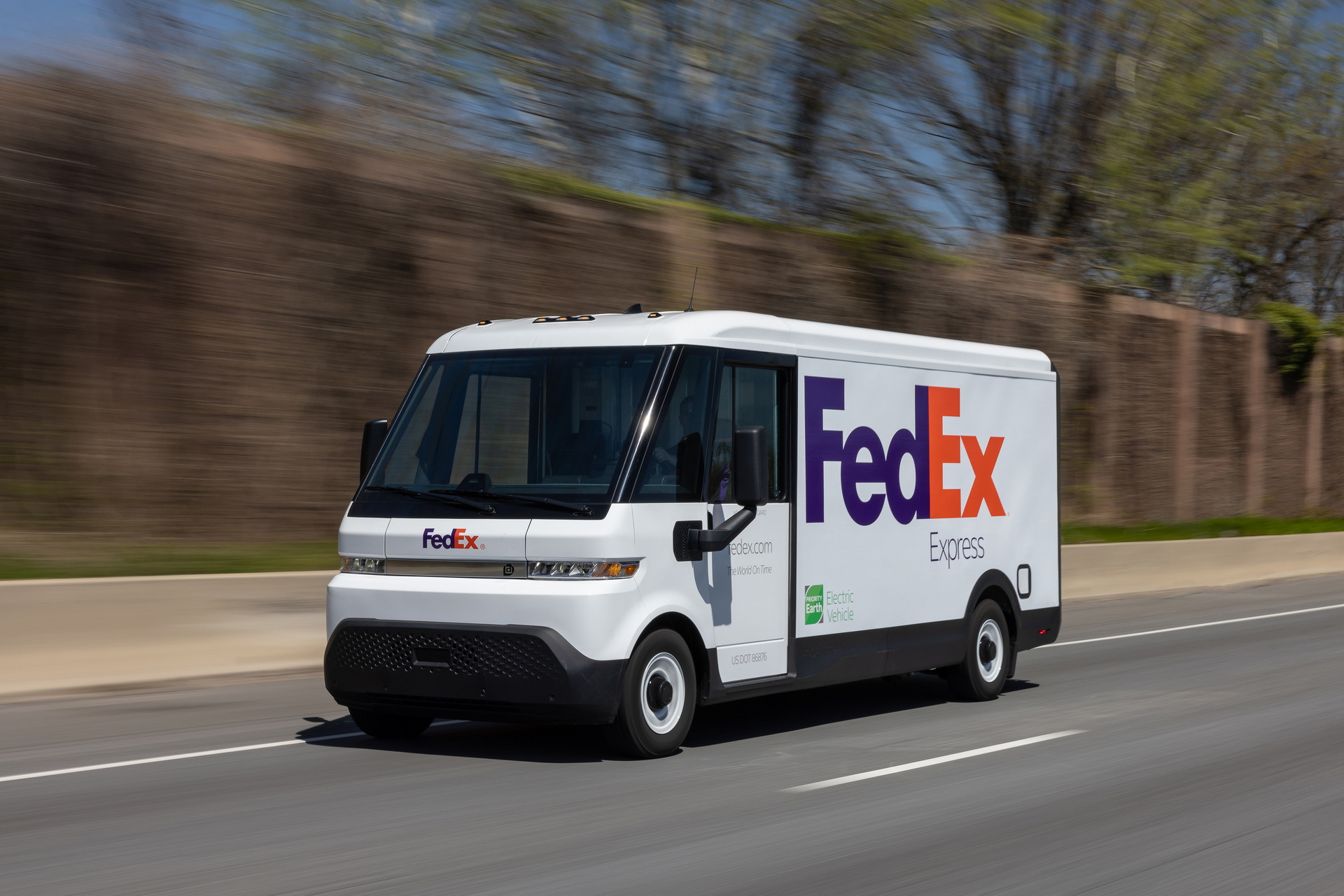 BrightDrop Zevo 600 Sets World Record As First Electric Delivery ...