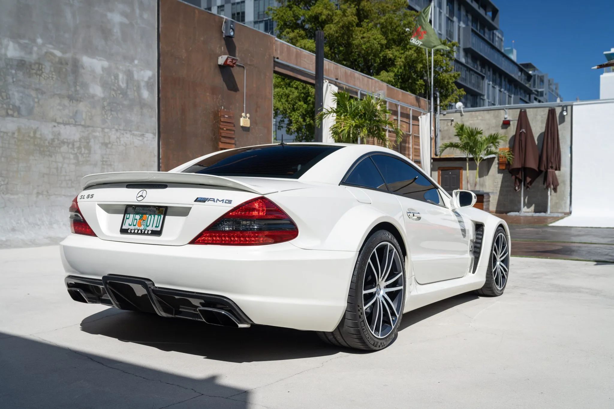 The 2009 SL65 AMG Black Has More Road Presence Than Any Modern Mercedes ...