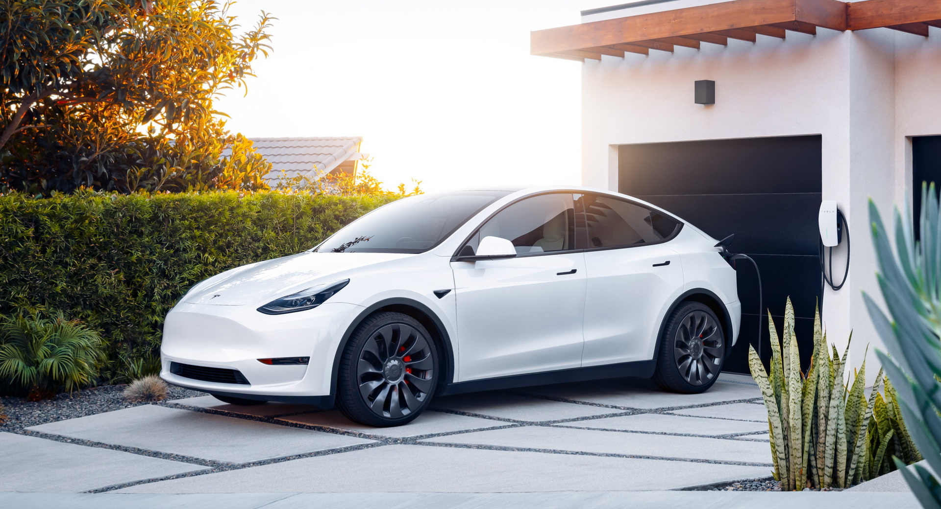 https://www.carscoops.com/wp-content/uploads/2022/05/2022-Tesla-Model-Y.jpg
