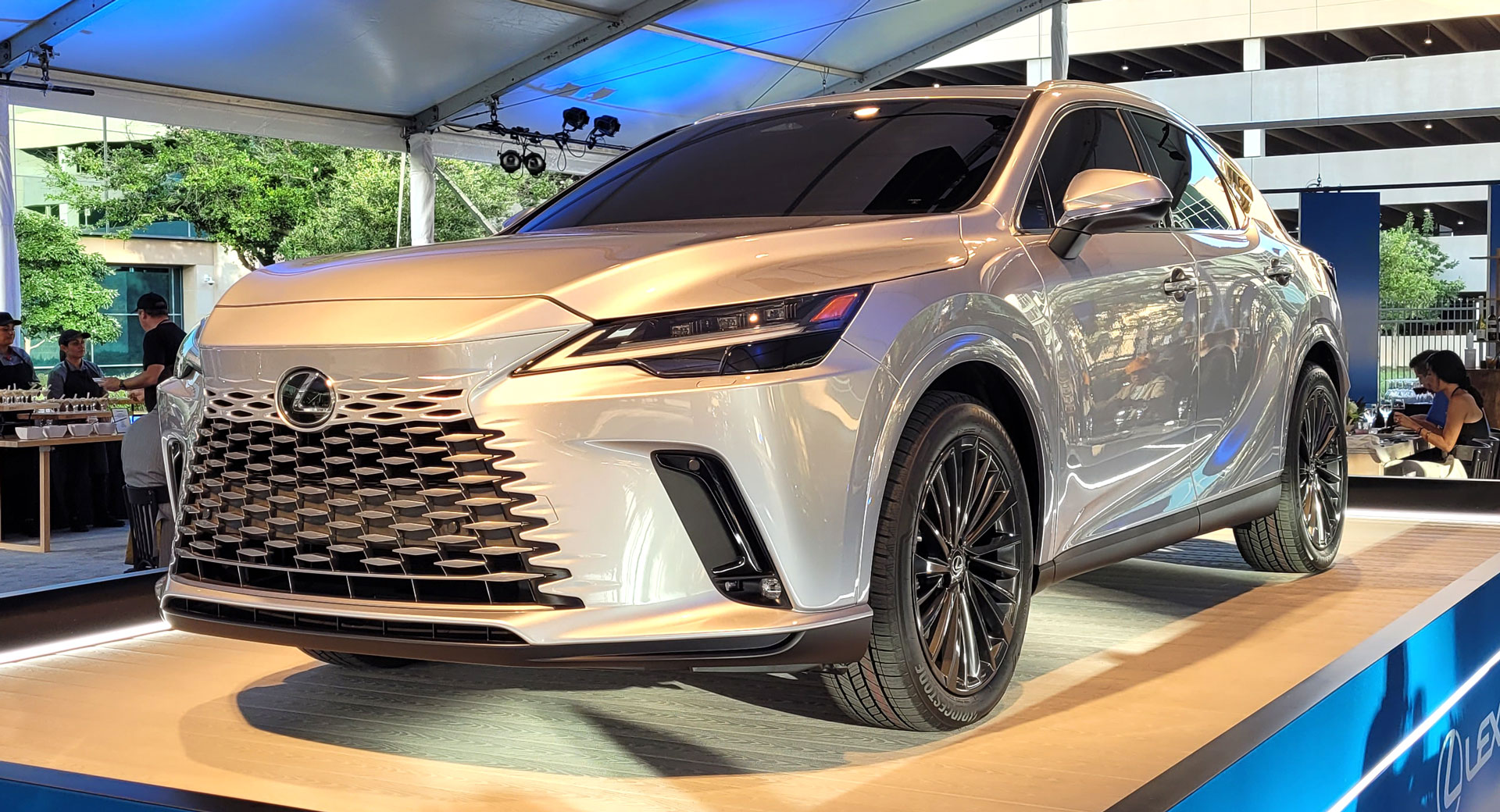 [B! 自動車] 2023 Lexus RX Breaks Cover With Evolutionary Styling And A 367