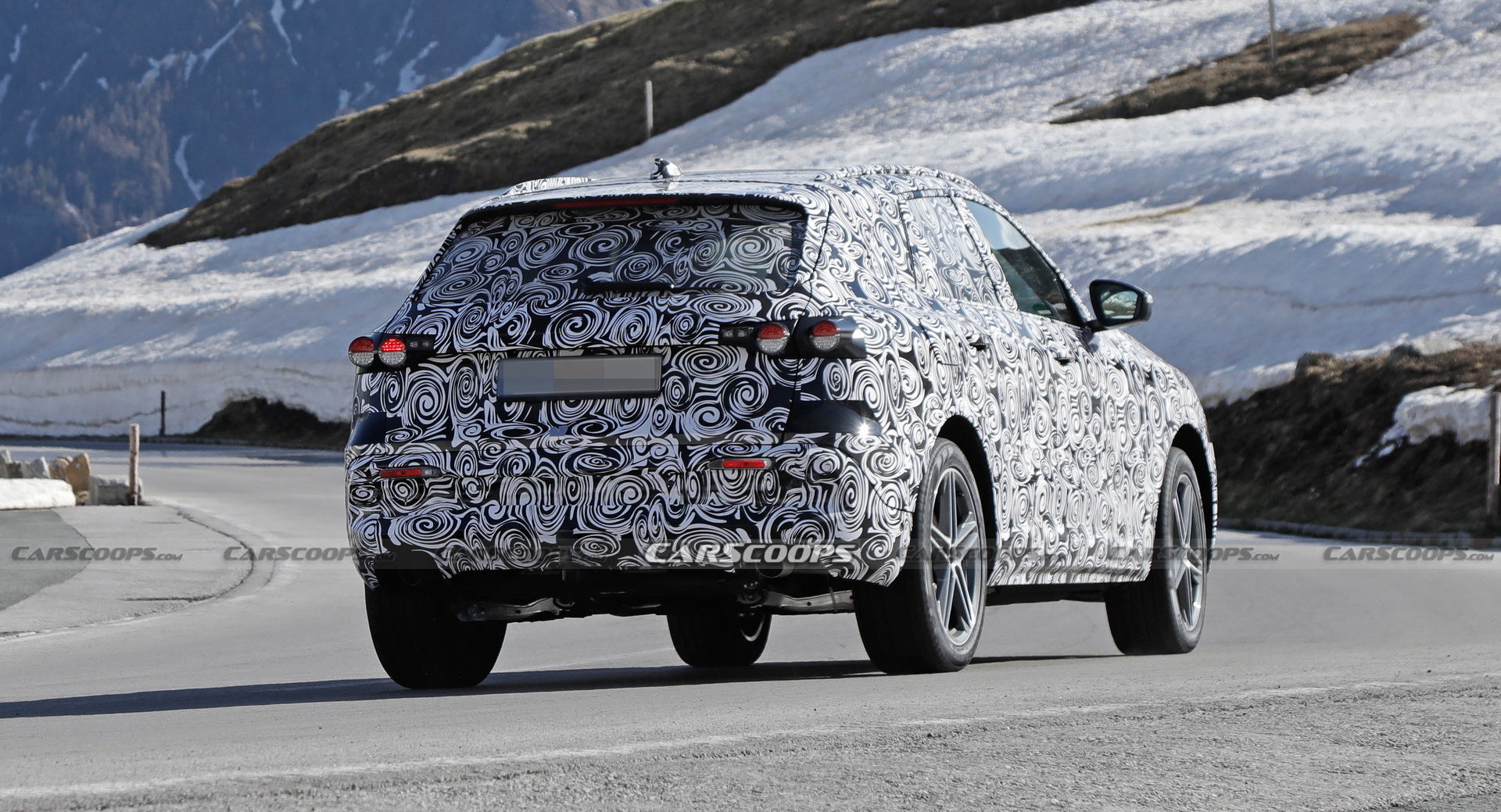 2025 Audi Q5 Spied Camouflaging Its Comprehensive Changes Carscoops