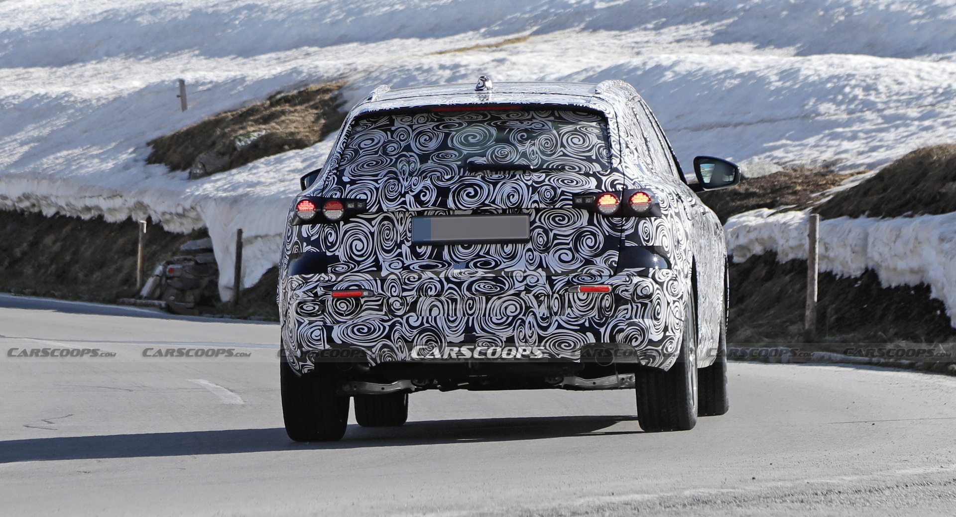 2025 Audi Q5 Spied Camouflaging Its Comprehensive Changes Carscoops